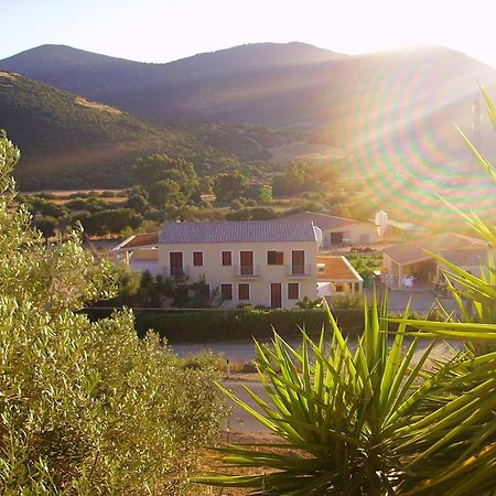 Agriturismo La Grotta Del Tesoro Santadi Exterior photo